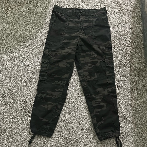 Sanctuary Pants - Camo cargo pants